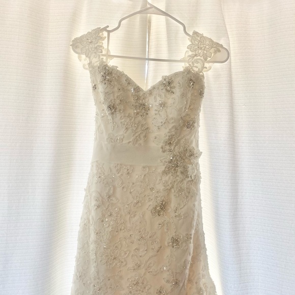 Maggie Sottero Wedding Dress - Picture 6 of 11